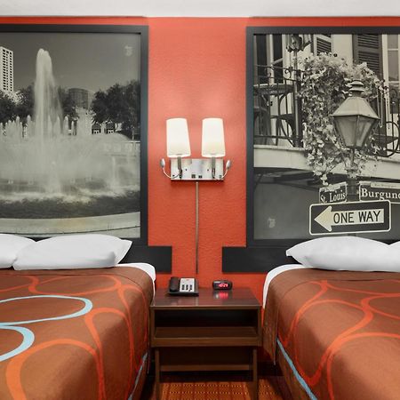 Super 8 By Wyndham Baton Rouge/I-10 Motel Екстериор снимка