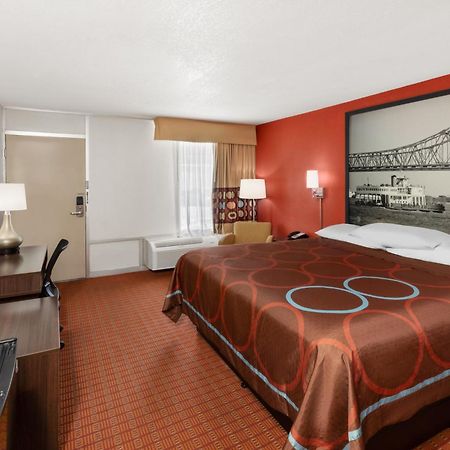 Super 8 By Wyndham Baton Rouge/I-10 Motel Екстериор снимка
